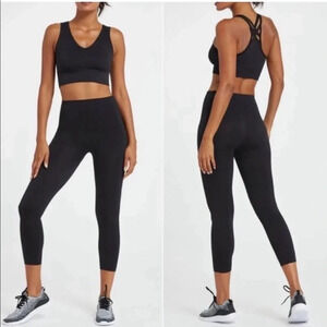 Spanx black “look at me” seamless high rise crop leggings
